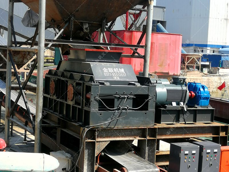 青石和河卵石哪個制砂好？用對輥破碎機(jī)怎么樣？