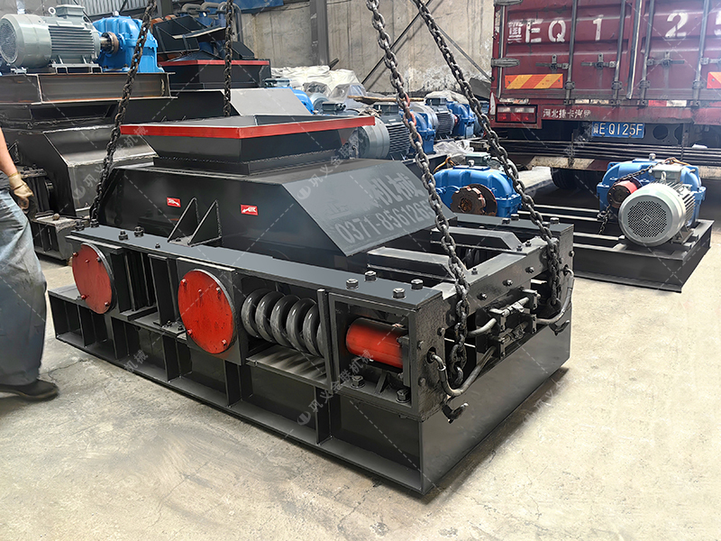 使用對輥破碎機(jī)時(shí)需要注意哪些方面？