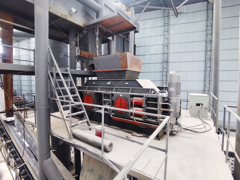 如何操作液壓對輥制砂機(jī)以達(dá)到較佳破碎效果？