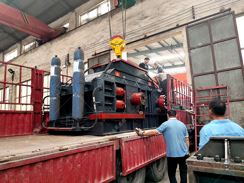 選購(gòu)液壓對(duì)輥制砂機(jī)時(shí)容易被忽視的參數(shù)是什么？