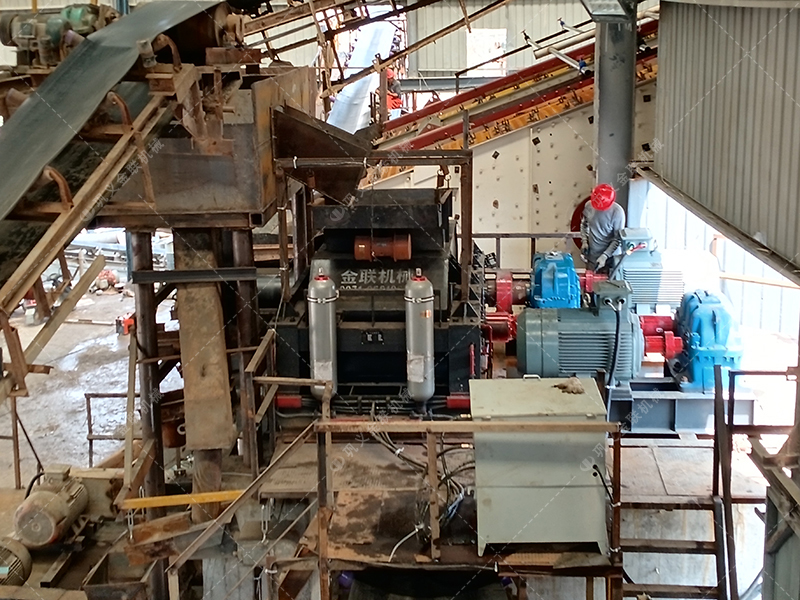 選購(gòu)液壓對(duì)輥制砂機(jī)時(shí)容易被忽視的參數(shù)是什么？